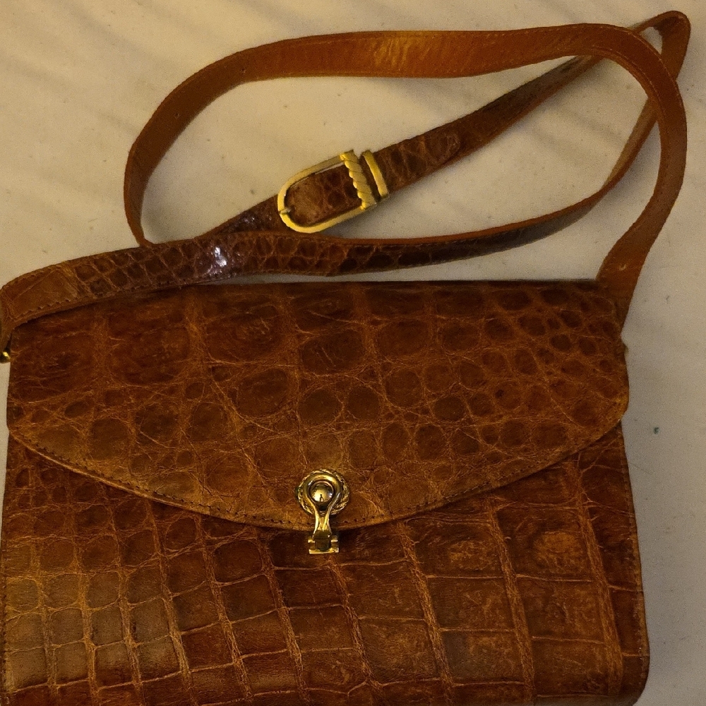 Elegant Brown Crocodile Pattern Women's Bag